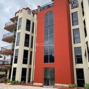 Luxurious fully furnished 3-bedroom apartment@ Adjrinanor