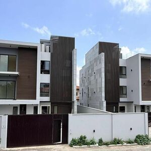 Ultra Modern 4-Bedroom Villa house@ Cantonment