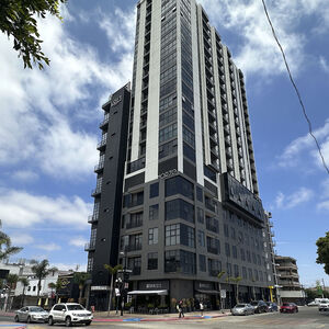 For Sale Luxurious Apartment in Av Revolucion Tijuana