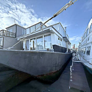 Spacious Family Floating Home - Duncan  &pound;149,950