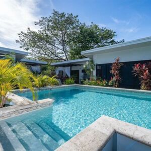 This tropical paradise, is a stroll away from everything!