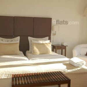 Sale our 3 bedroom 2 bathroom terraced apartment next Opera