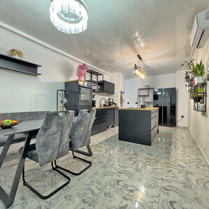 Spacious Three-Room Apartment with Large Terrace, Sol e Mar