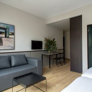 Available to rent in a loavley location 