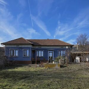 Massive brick house with panoramic view near Veliko Tarnovo