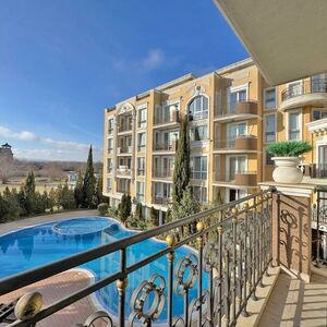 Apartment with 2 bedrooms, 2 bathrooms in Messembria Palace