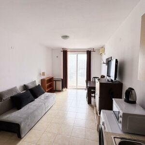 Cozy Studio with Pool View | Sunny Day 3, Sunny Beach