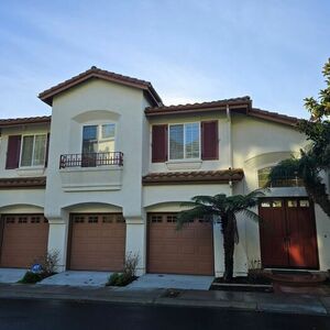 Check out 4bd 2.5 bath apartment 