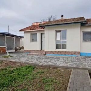 Excellent Renovated Detached 2 Bedroom House, Kosharitsa