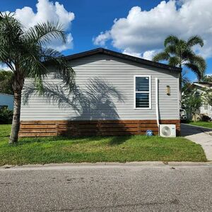 3 bedrooms and 2 bathrooms home