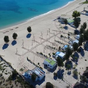 Prestige Hotel Complex - 150m Beachfront in Anakao (1.8 ha)