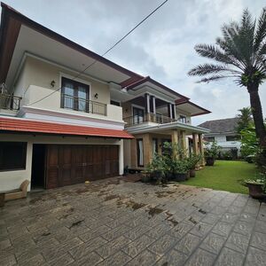 Peaceful 4 bedroom family home in Jagakarsa, South Jakarta