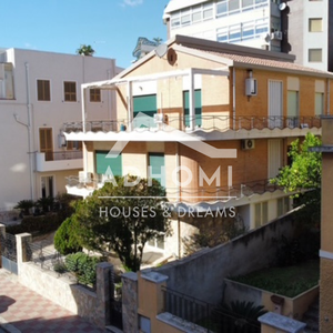 Large detached villa in Bonaria, Cagliari