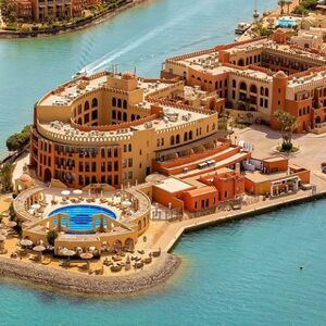 Beachfront 4-bedroom villa for sale in El Gouna, Egypt 