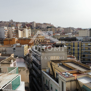 Centro storico Cagliari con grande terrazza e garage