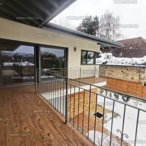 New Luxury Smart Home Upper-Floor Residence in Budapest