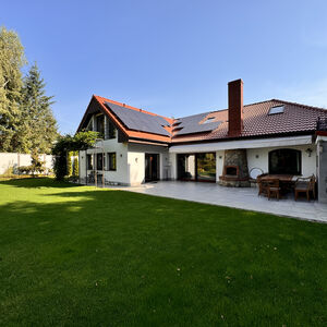 Residence with 1,9k sqm Garden &ndash; 25Km from Poznań /POLAND
