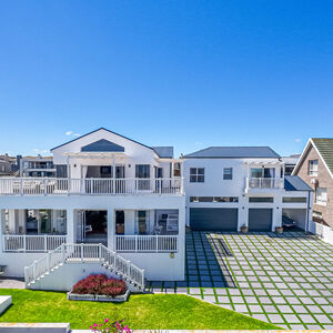 Luxury Myburgh Park Home with Flatlet & Lagoon Views