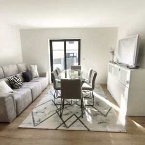Apartamento T1 NOVO COM AMPLO TERRA&Ccedil;O - P&oacute;voa de Lanhoso