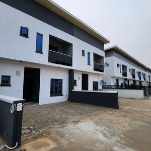 Avocado Pearl Terraces