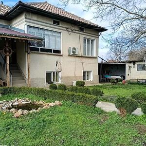 House with 4 bedrooms and 1600 sq. m. garden, Gorno Ablanovo