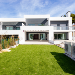 NEW BUILT SOUTH-FACING SEMI-DETACHED VILLA, PRIVATE GARDEN 