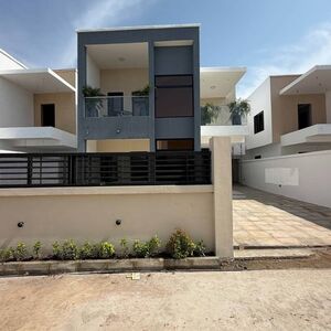 MODERN 3BEDROOM HOME FOR SALE@EAST AIRPORT/+23324332102