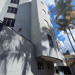 Classic 4 Bedrooms Secure & Tranquil Family-Friendly Home