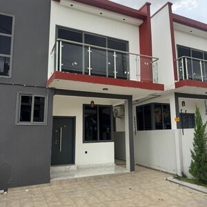 MODERN 3-BED SEMI DEATCHED HOME TO LET@ TANTRA HILL, GHANA