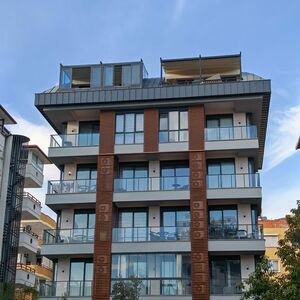 Licensed Airbnb Investment 150 m from Beach