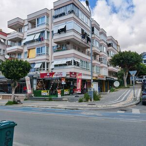 Spacious 2+1 Near Cleopatra, Eligible for Residency