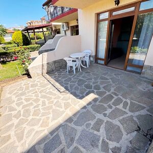 Furnished 1-Bedroom Apartment with Pool View | Yalta