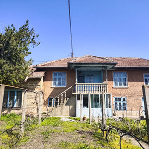 House with 2,000 sq.m. Garden, near Polski Trambesh