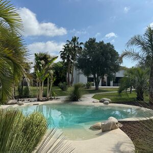 Exceptional Luxury Villa With Lagoon Pool Near Montpellier