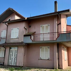Bright Detached House with Olive Grove and Panoramic views
