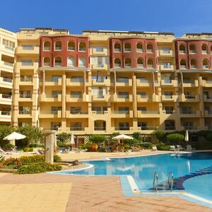 2BR Apartment 101sqm Pool View