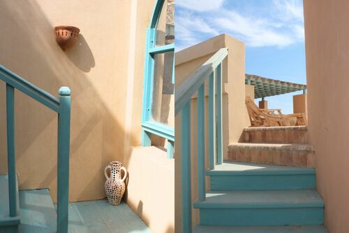 ENTRANCE TO THE ROOFTOP