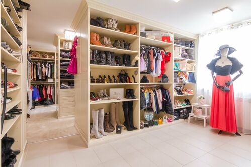 Spacious walk-in closet 