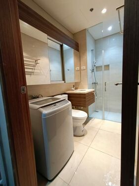 bathroom, washing machine