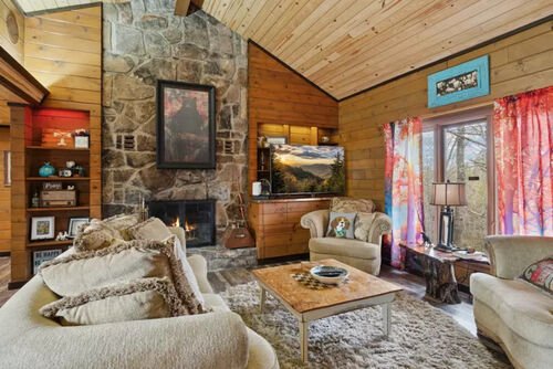 Buckhorn-Lodge-Fireplace