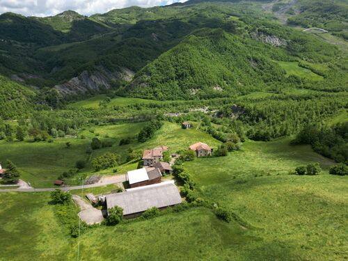 LATERAL BACKGROUD VIEW