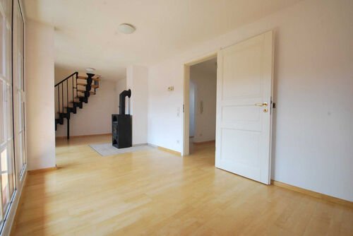 Fireplace Room Up. Floor