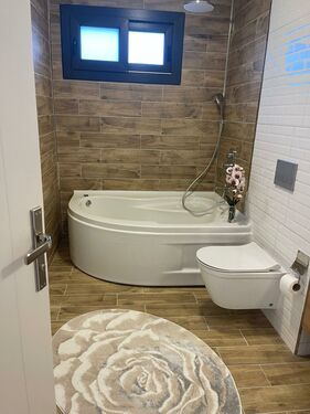 Bathroom 3rd floor room