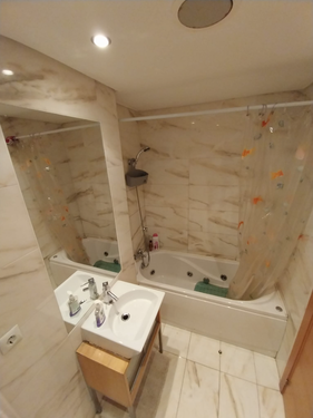 Main bathroom