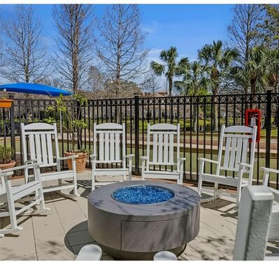 Fire Pit & Summer Kitchen