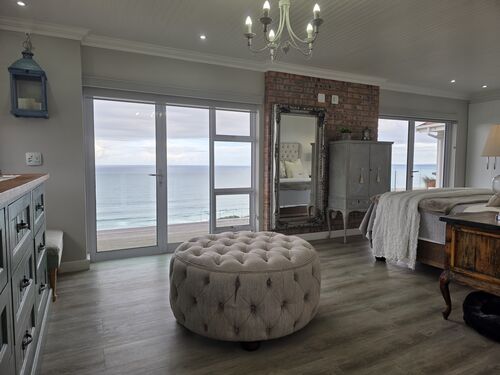 DOUBLE GLASS DOORS