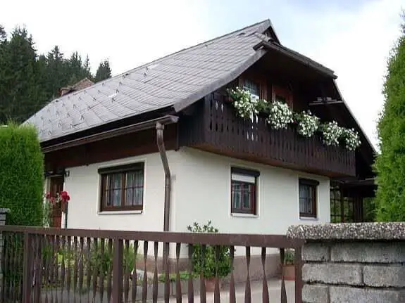 Main House (MH) 