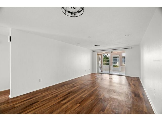 Living / dining area