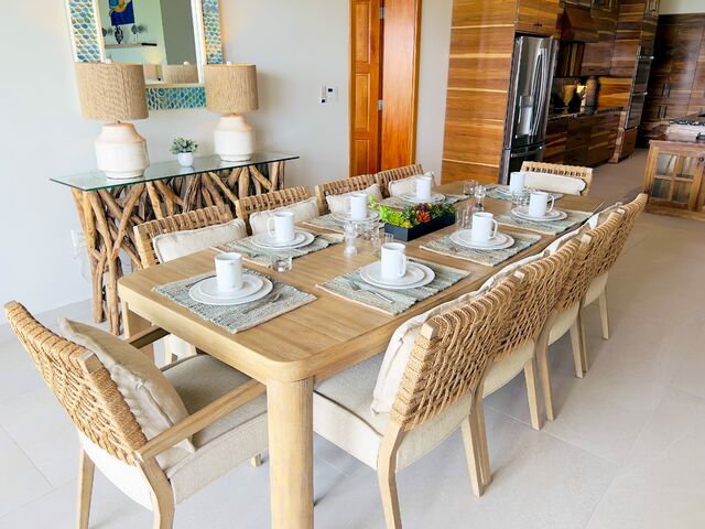 Dinning Table