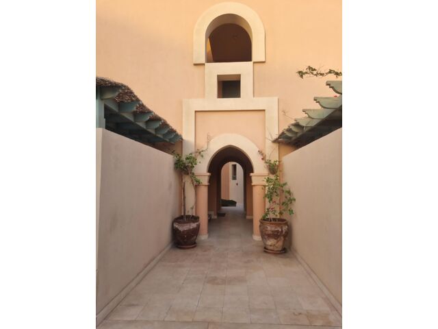 ENTRANCE TO BUILDING